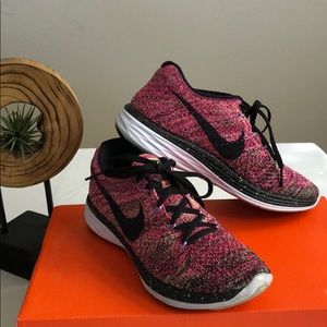 Nike Women’s Flyknit Lunar 3 Athletic Shoes USED